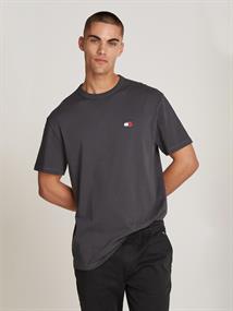TJM REG BADGE TEE EXT new charcoal