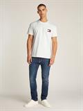 TJM REG HERITAGE FLAG TEE EXT ecru