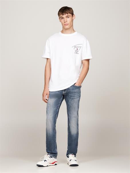 TJM REG SIG CITY TWIST TEE EXT white