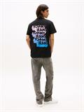 TJM REG STACK BACKPRINT TEE EXT black