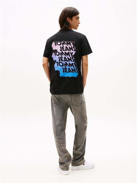 TJM REG STACK BACKPRINT TEE EXT black