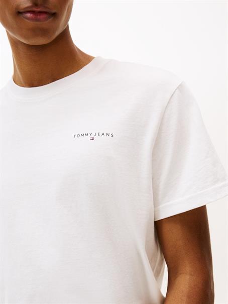 TJM SLIM LINEAR CHEST TEE EXT ecru
