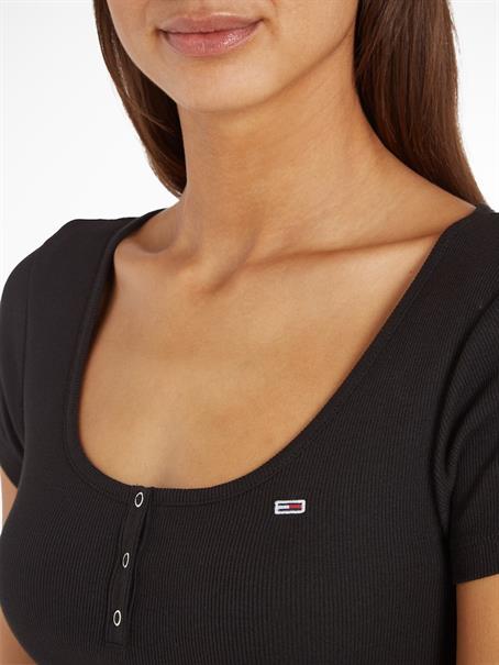 TJW BBY BUTTON RIB C-NECK black