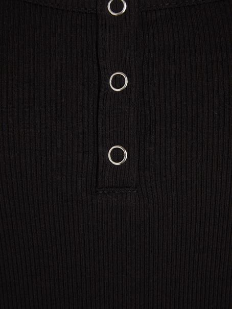 TJW BBY BUTTON RIB C-NECK black