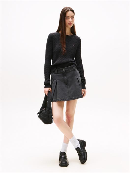 tjw-cable-essential-sweater-black