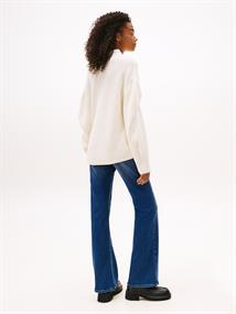 TJW MOCKNECK BADGE SWEATER ancient white