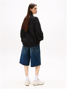 TJW MOCKNECK BADGE SWEATER black