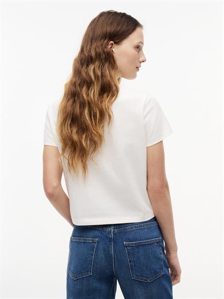 TJW REG FLAG SS TEE EXT ancient white
