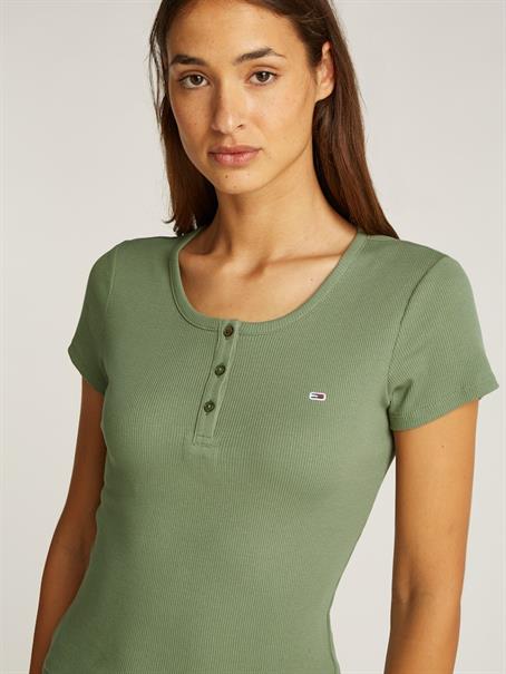 TJW SLIM BUTTON RIB C-NECK SS aruba green