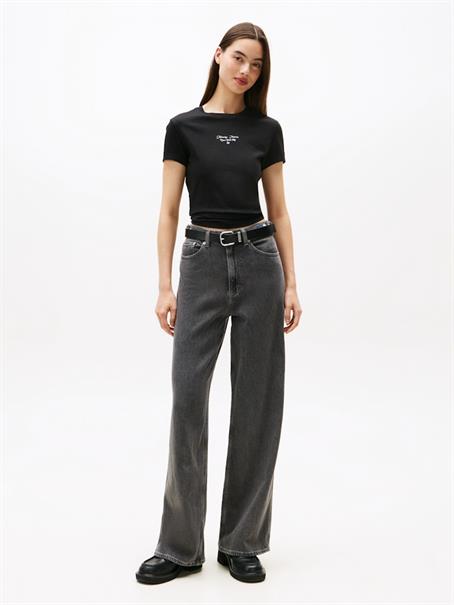 TJW SLIM ESS LOGO 1 TEE EXT black