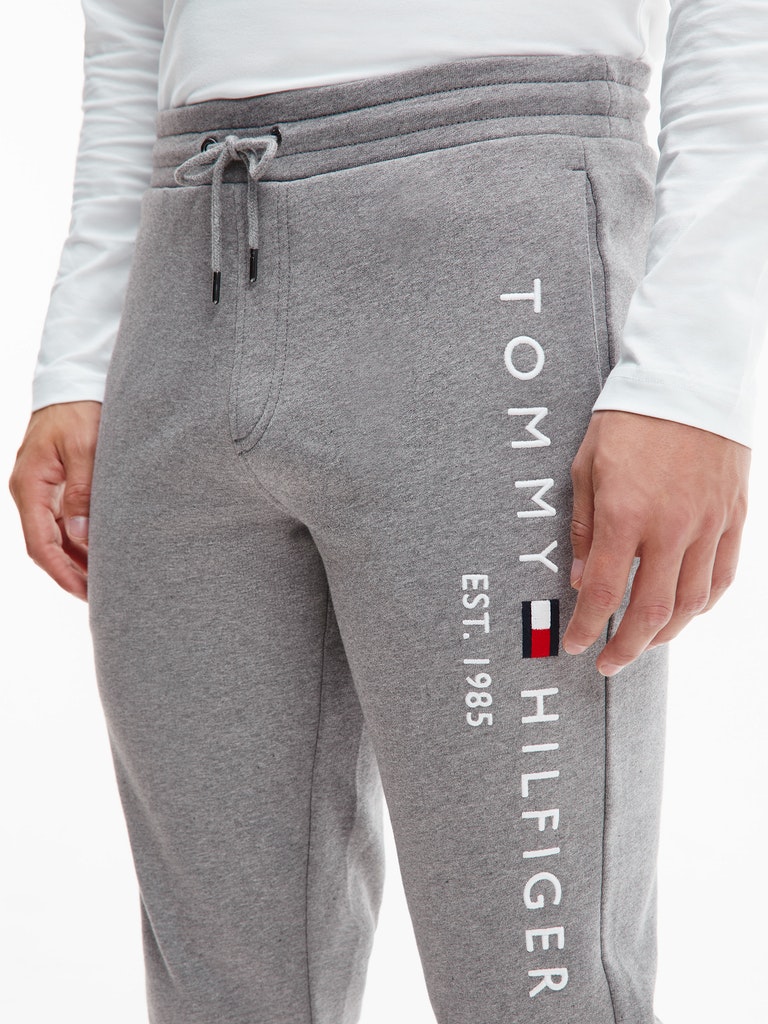 Tommy Hilfiger Herren Hose TOMMY LOGO SWEATPANTS medium grey heather bequem  online kaufen bei