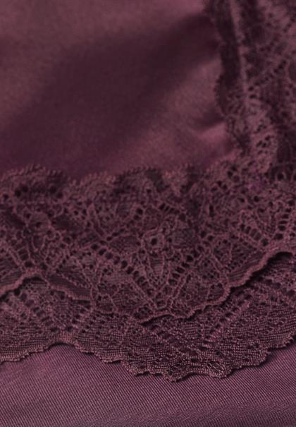 Top mit Rundhals und dekorativer Spitze rustic rouge