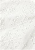 Top mit Zierstickerei off white