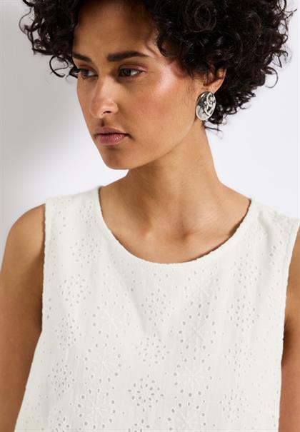 Top mit Zierstickerei off white
