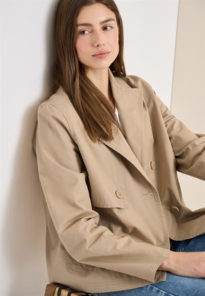 Trenchcoat in verkürzter Passform crispy camel