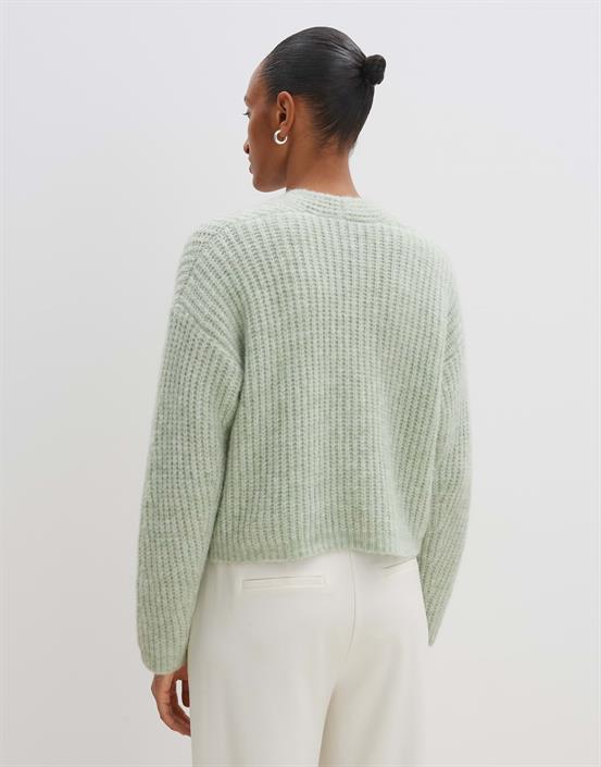 triya-pale-jade