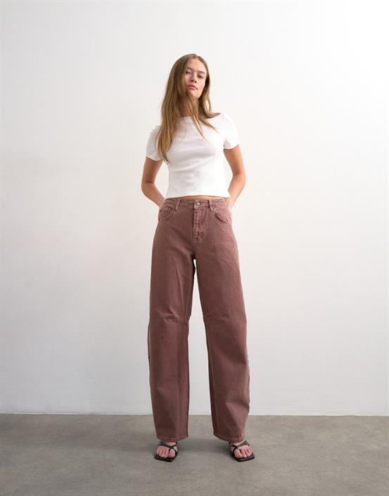 tsbarrel-high-rise-jeans-aubergine-dnm-purple-magic