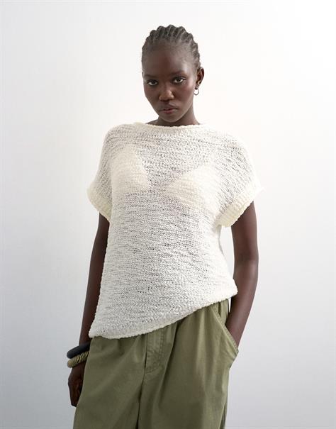TSKAIA KNITTED ASYMETRIC TOP ivory cream