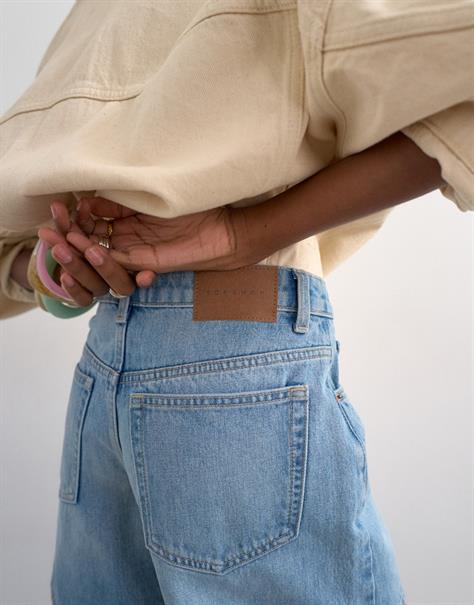 TSVIGGA HR DNM SHORTS LB light blue denim