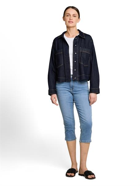 TTLENE SLIM Capri Jeans mit hohem Stretch clean light stone blue denim