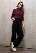 Turtleneck Pullover dark plum red