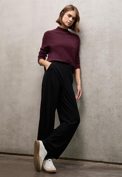 Turtleneck Pullover dark plum red