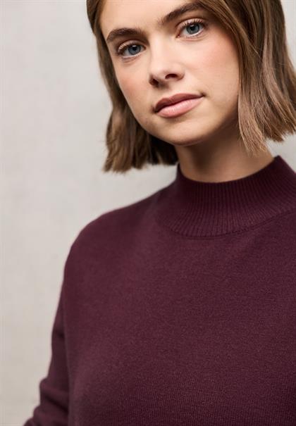 Turtleneck Pullover dark plum red