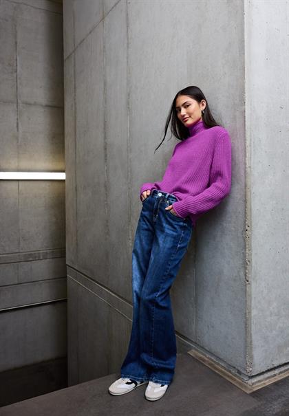 Turtleneck Pullover floral pink