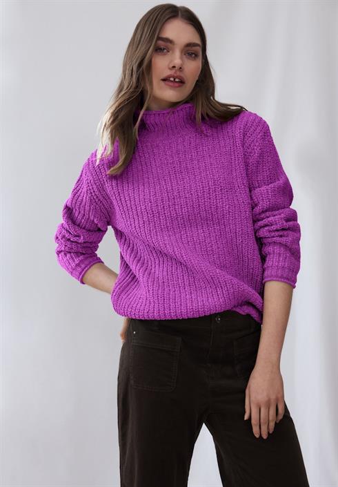 turtleneck-pullover-floral-pink