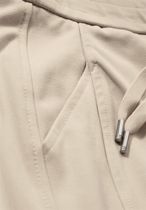 twill-jogger-vanilla-sky