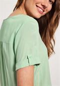 Unifarbene Basic Bluse fresh salvia green