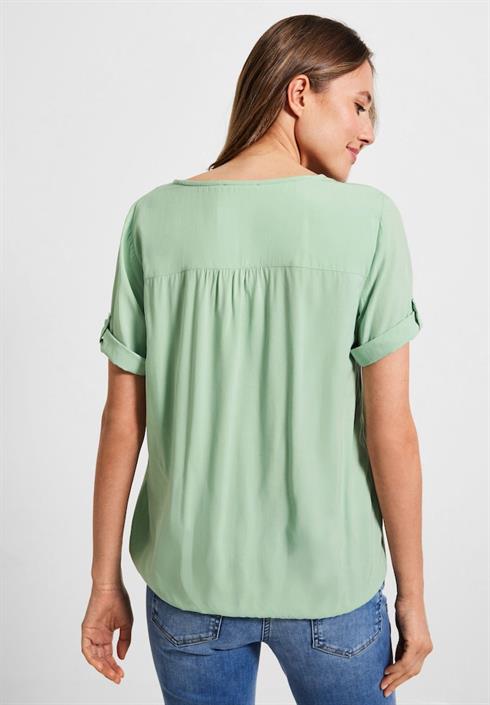 unifarbene-basic-bluse-fresh-salvia-green