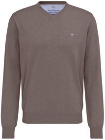 V-Neck earth