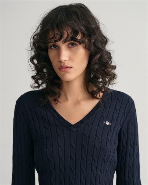 V-Neck Pullover mit Zopfmuster evening blue