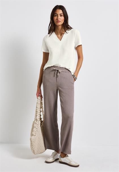 V-Neck Shirt in Leinen-Optik off white