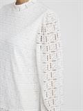 VICIKI L/S HIGH NECK LACE TOP/TB cloud dancer