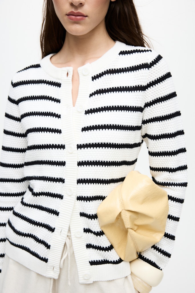vidalo-o-neck-l-s-knit-cardigan-noos-white-alyssum