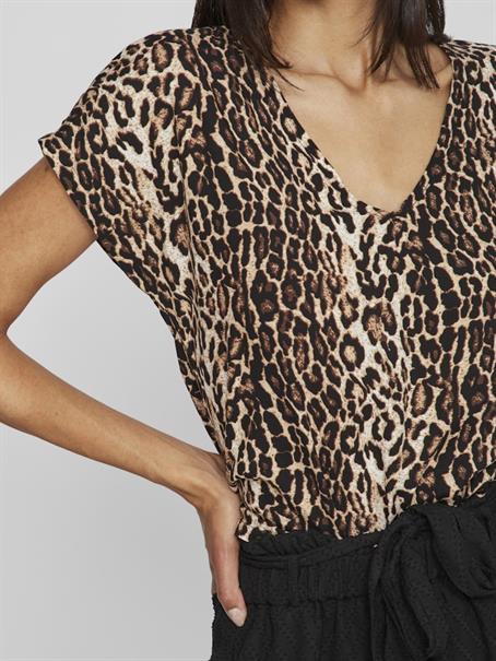 VILAYA S/S V-NECK TOP black