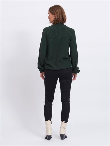 VIOA TURTLENECK L/S KNIT TOP darkest spruce