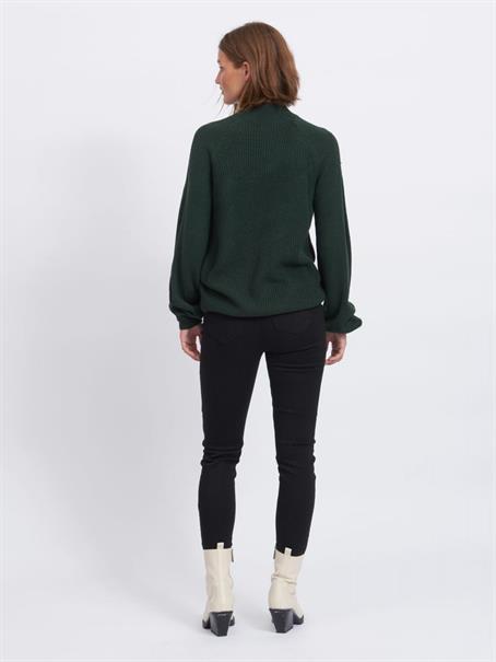 VIOA TURTLENECK L/S KNIT TOP darkest spruce