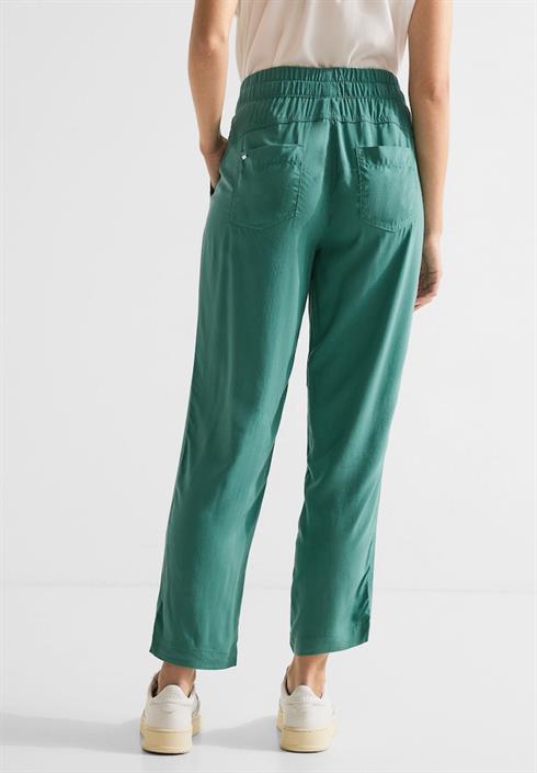 viskose-loose-fit-hose-lagoon-green