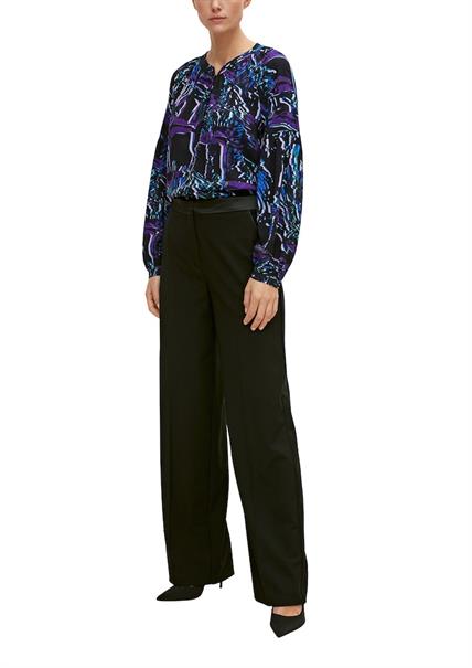 Viskosebluse mit abstraktem Muster schwarz