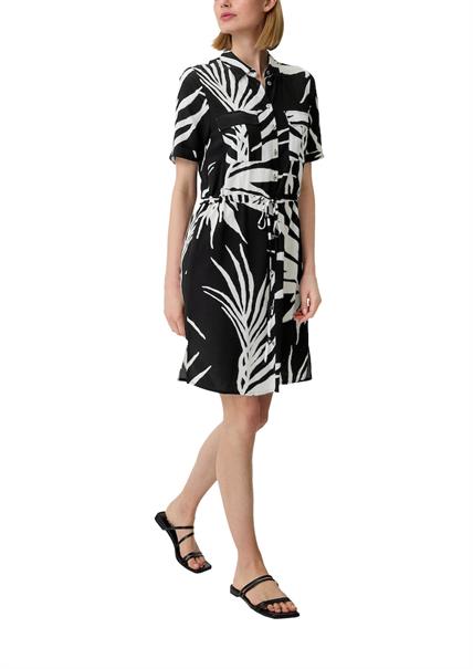 Viskosekleid mit Crêpestruktu schwarz