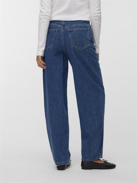 VMBILLIE HR BARREL ANK JEANS LI3142 NOOS medium blue denim