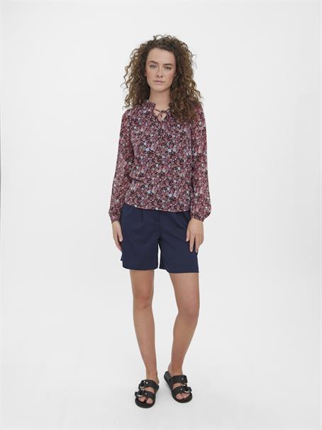 VMCAITLYNN L/S TIE TOP EXP GA black1