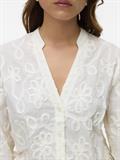 VMDAISY LS DETAIL TOP WVN cloud dancer