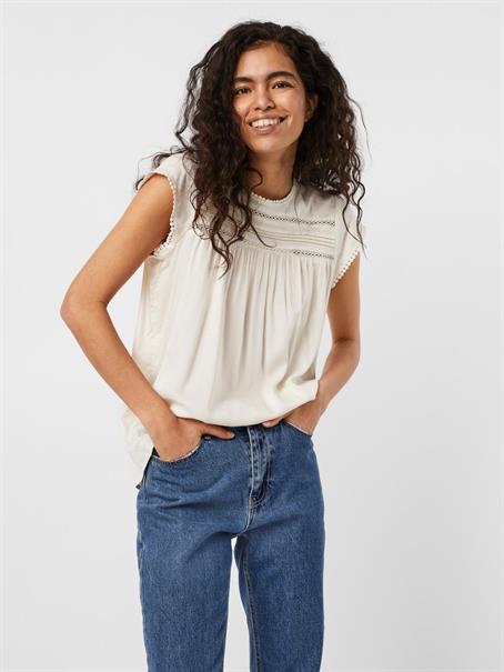 VMDEBBIE PLEAT S/L TOP NOOS snow white