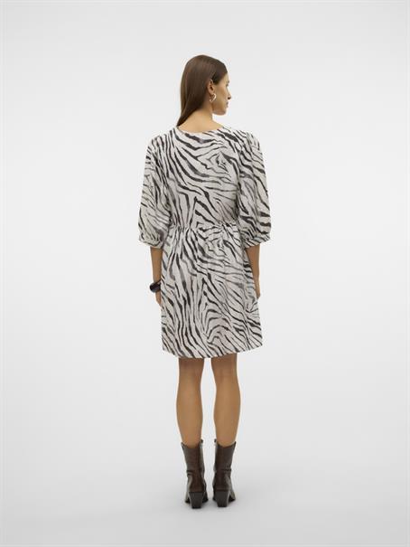 VMDORA DESY 3/4 V-N SHORT DRESS WVN BTQ cloud dancer