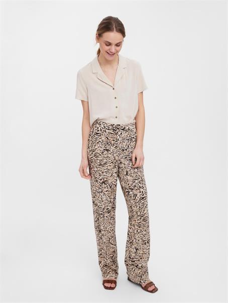 VMEASY HW WIDE PANTS WVN GA white pepper