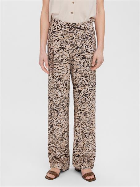 VMEASY HW WIDE PANTS WVN GA white pepper